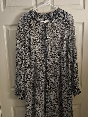 Black and White Printed Womens Shear Long-Sleeve Shirt